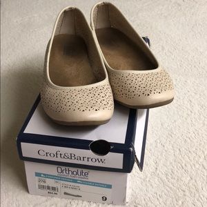 Croft & Barrow Women’s Champagne Color Flat Shoes